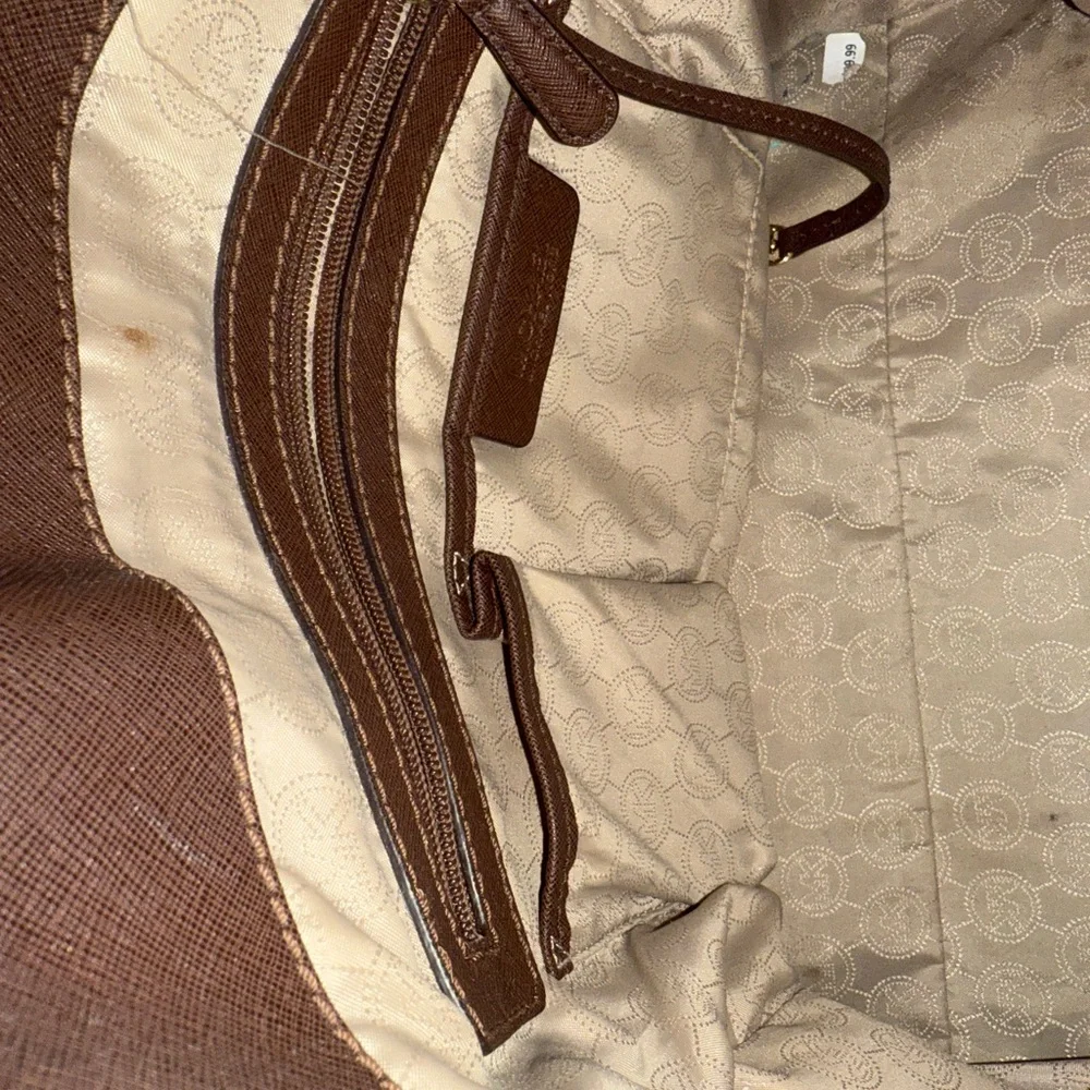 Michael Kors Brown and Gold Satchel with Structured Shape and Luxurious Leather - Picture 3 of 5